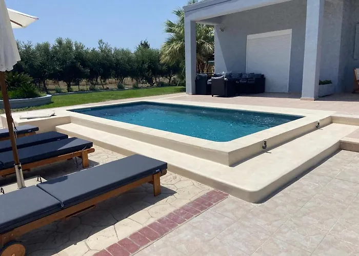Mg Luxury Villa Kalithies