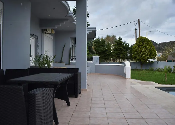 Mg Luxury Villa Kalithiész