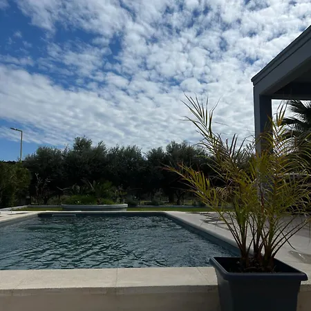 Villa Mg Luxury Kalithies