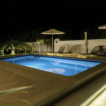 Mg Luxury Villa *
