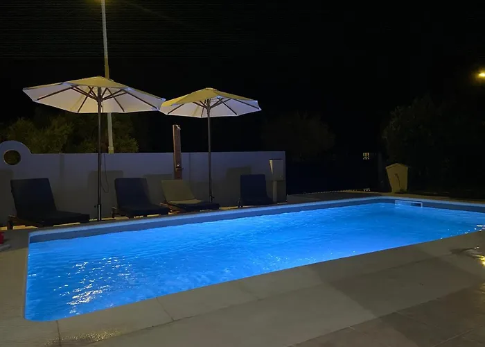 Villa Mg Luxury Kalithies