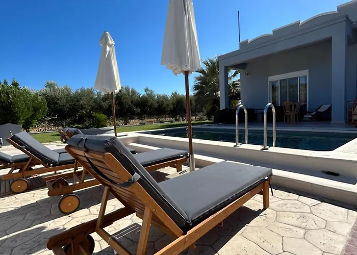 Villa Mg Luxury Kalithies