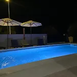 Villa Mg Luxury Kalithies