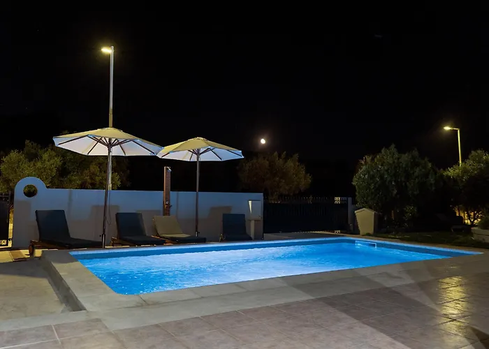 Mg Luxury * קאליתיאס